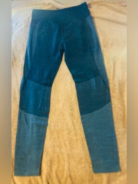 Athlectic Works Color Block Teal Leggings-Size Small